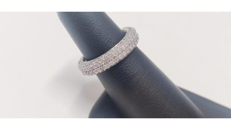 Veretta a giro, ricoperta di Diamanti.