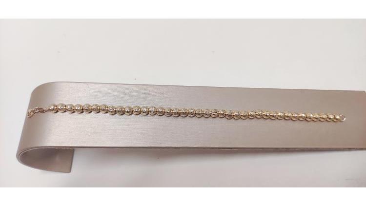 Bracciale a palline satinate.