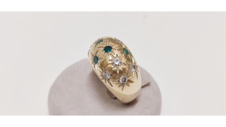 Anello con Smeraldi e Diamanti.