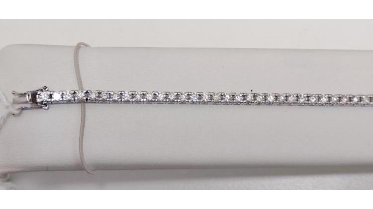 Tennis con Diamanti per una caratura totale di 4,50.