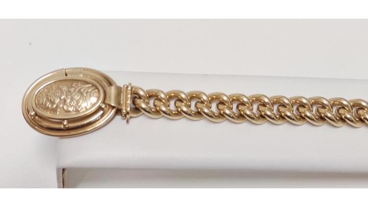 Bracciale modello Spina molto elegante.