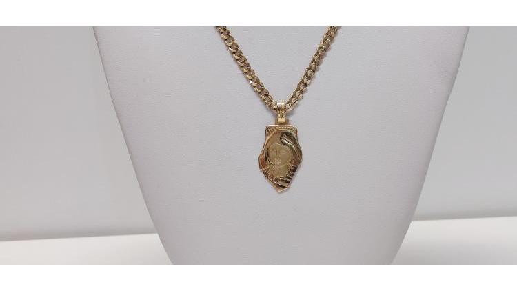 Collana con ciondolo ad un prezzo eccezionale.