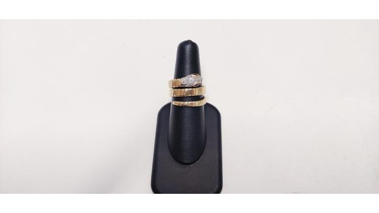 Aspide con piccoli Rubini e Diamanti.