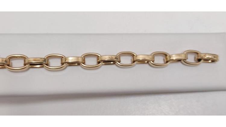 Bracciale ad anelli grandi, molto elegante.