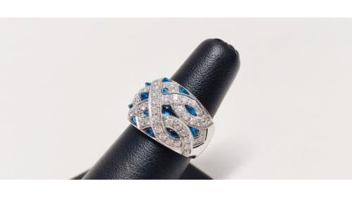 Pavè di Zaffiri e Diamanti per le amanti del genere. 