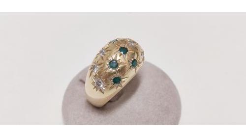 Anello con Smeraldi e Diamanti.